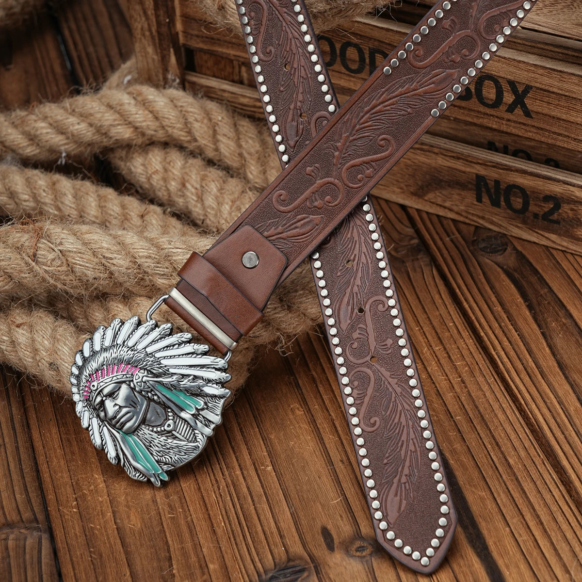 A casual, individual and retro belt, Western-style clothing accessory, metal buckle, PU belt, suitable for both men and women