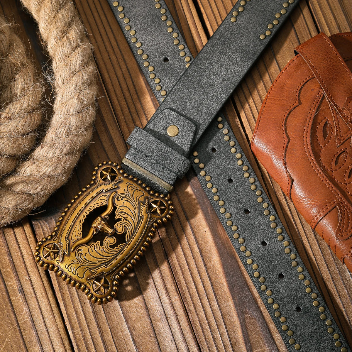 A casual and retro belt, a waist accessory for Western-style clothing, metal buckle, PU belt, suitable for both men and women