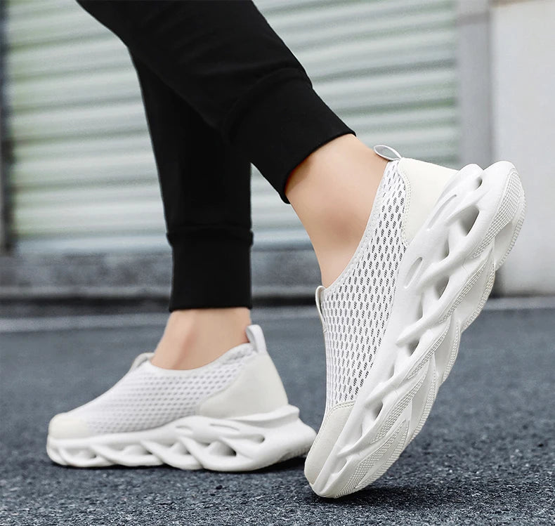 Men Casual Sport Shoes Breathable Lightweight Sneakers Outdoor Mesh Black Running Shoes Athletic Jogging Tenis Walking Shoes