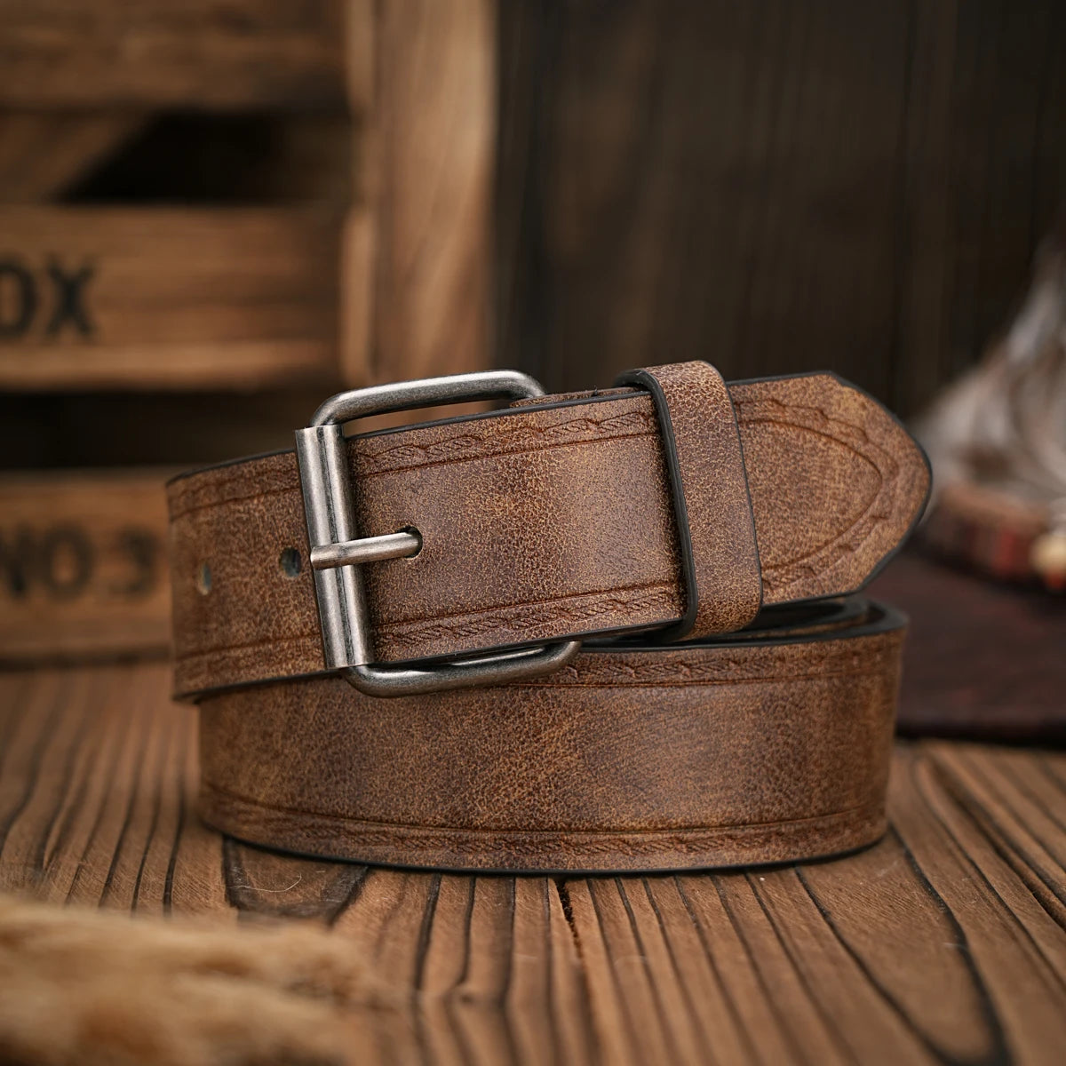 A men's and women's retro metal buckle casual style multi-color PU belt suitable for daily attendance business four seasons (sen