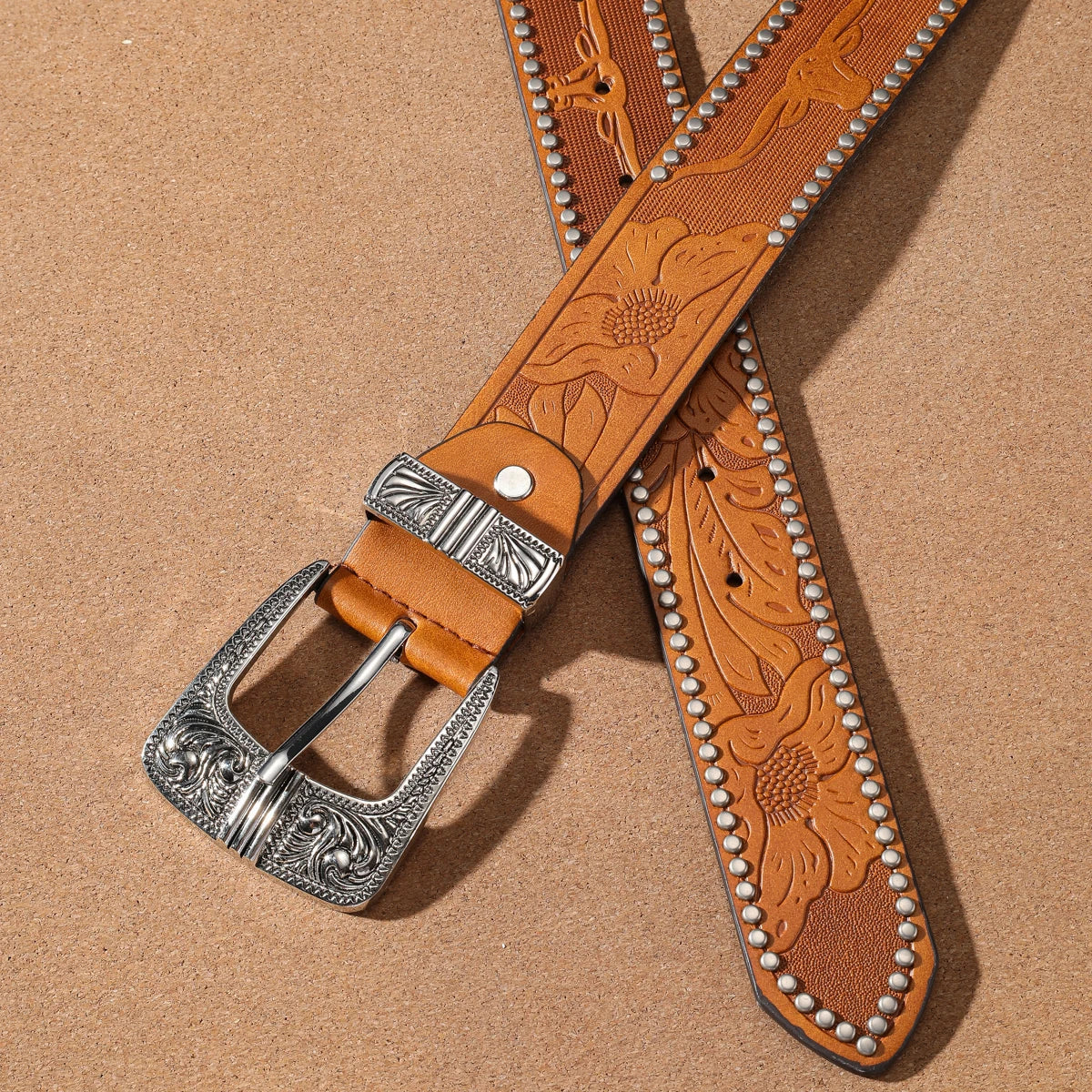 A casual, individual and retro belt, Western-style clothing accessory, metal buckle, PU belt, suitable for both men and women