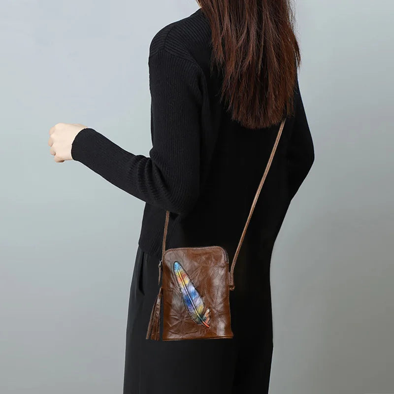 MOTAORA Women's Leather Crossbody Bag Retro Genuine Cowhide Phone Purse Small Soft Shoulder Bag Versatile Mobile Pouch 2025 NEW