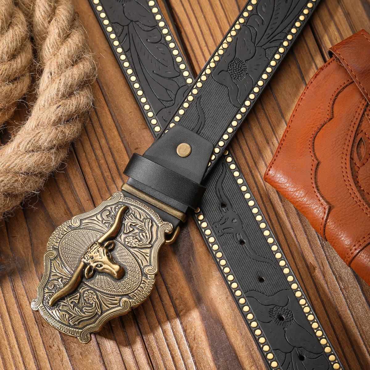 Vintage meets fashion! Alloy buckle PU belt, suitable for both men and women, to create a personalized Western style