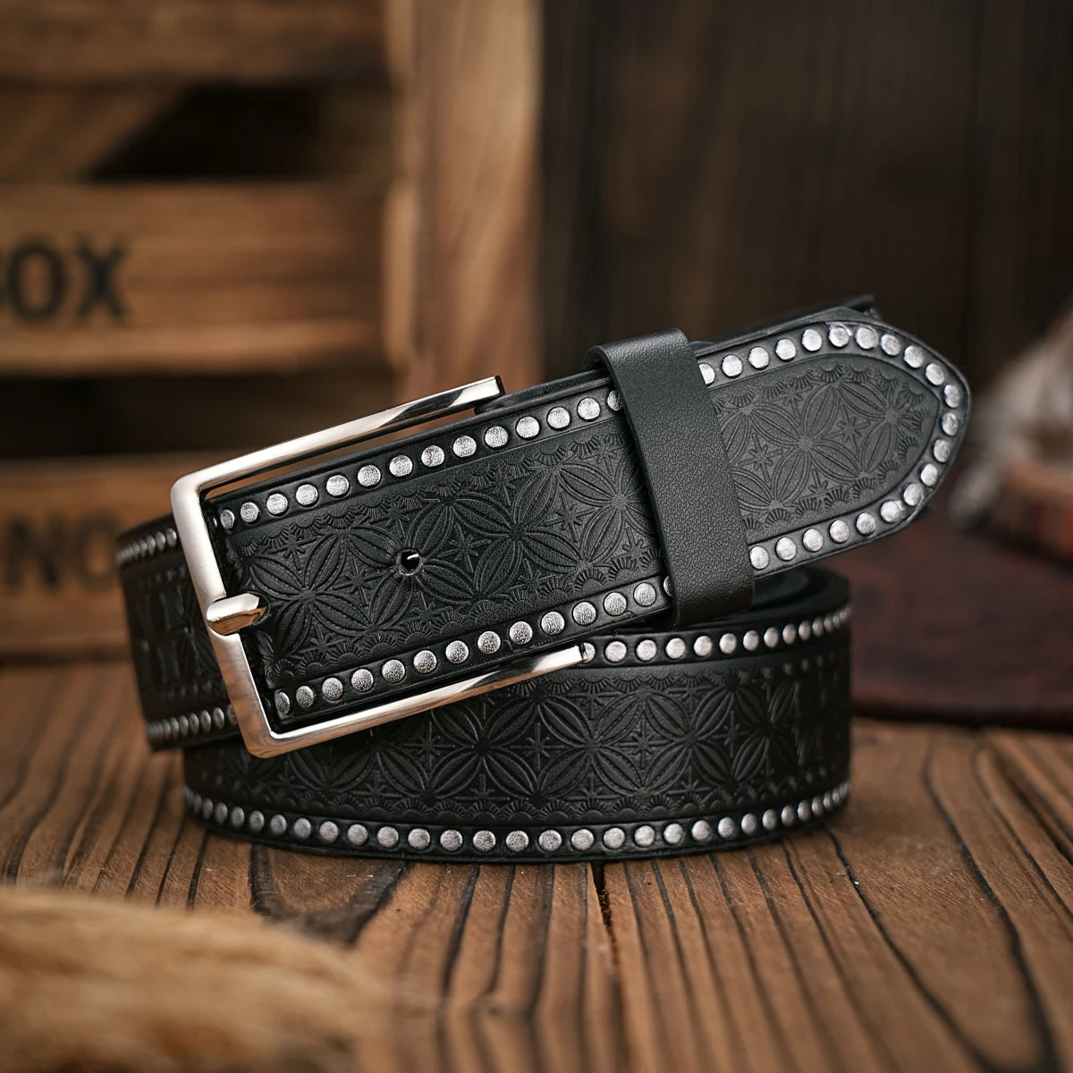 A men's and women's retro metal buckle casual style multi-color PU belt suitable for daily leisure four seasons (send punch nail