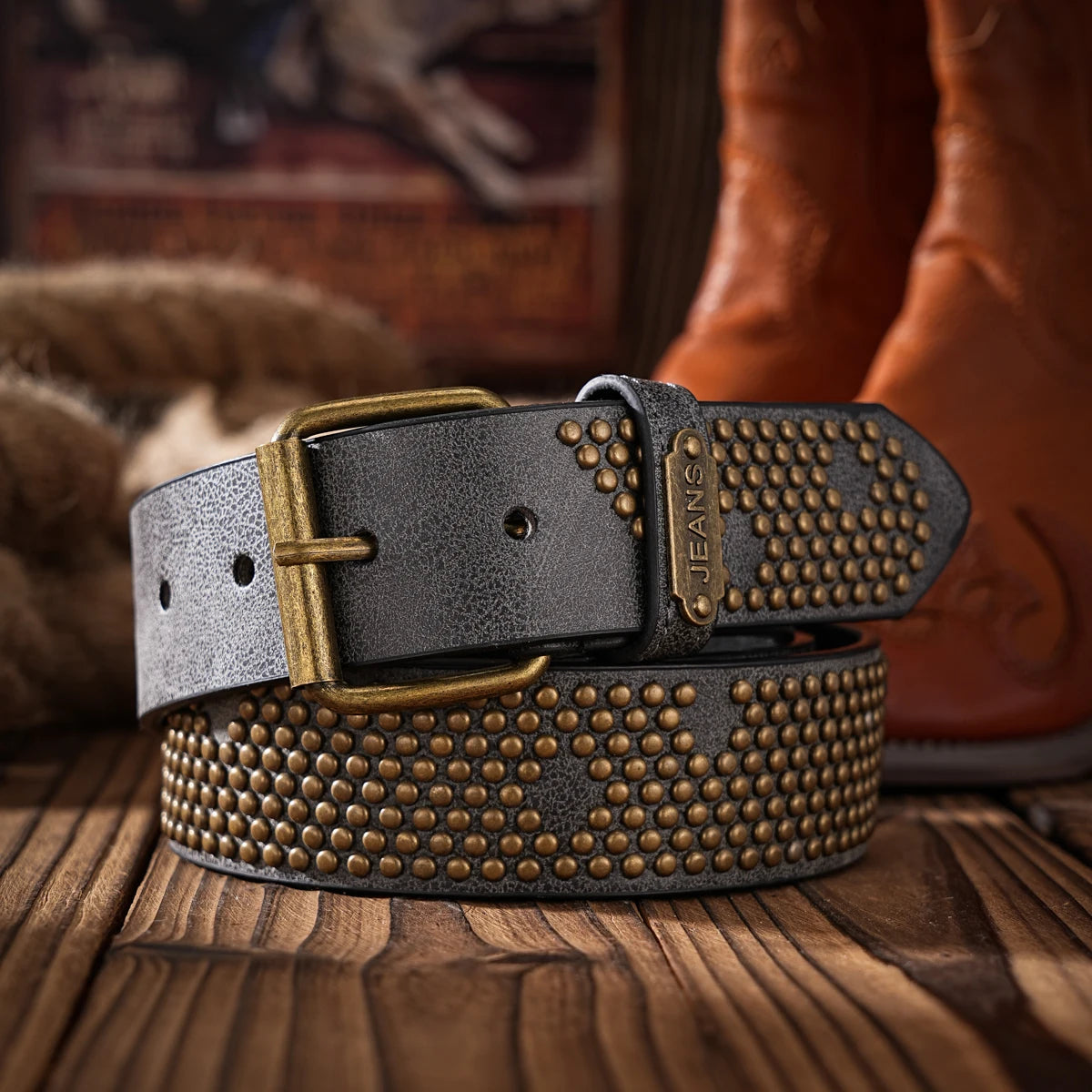 A Western-style PU material belt for both men and women, a casual, retro and classic personalized belt