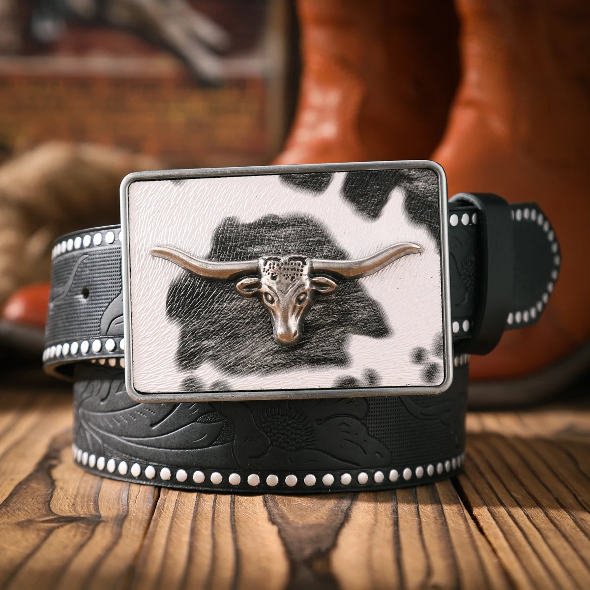 A casual and retro belt, a waist accessory for Western-style clothing, metal buckle, PU belt, suitable for both men and women