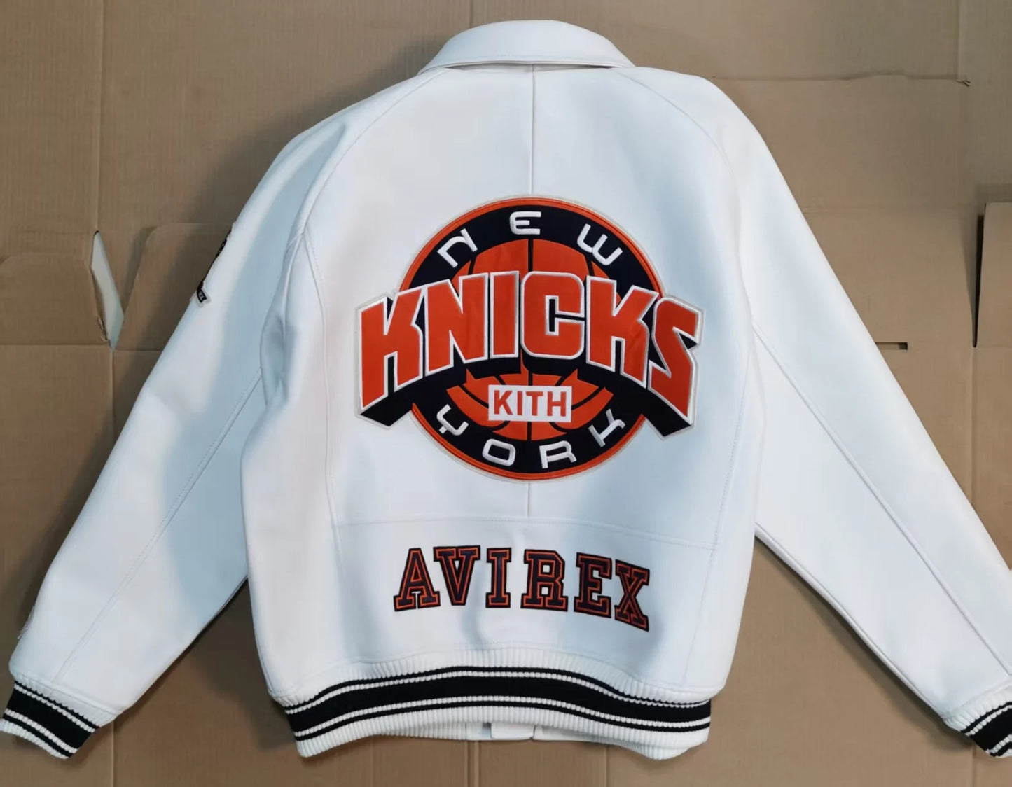 AVIREX New York Knicks co-branded men's new listing basketball pattern flight suit European antique sheepskin jacket fashion top