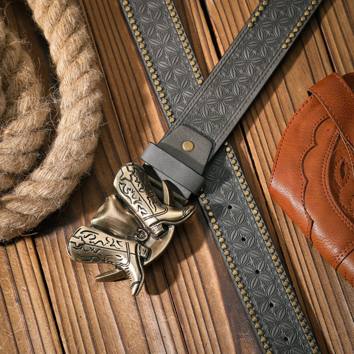 A casual and retro belt, a waist accessory for Western-style clothing, metal buckle, PU belt, suitable for both men and women