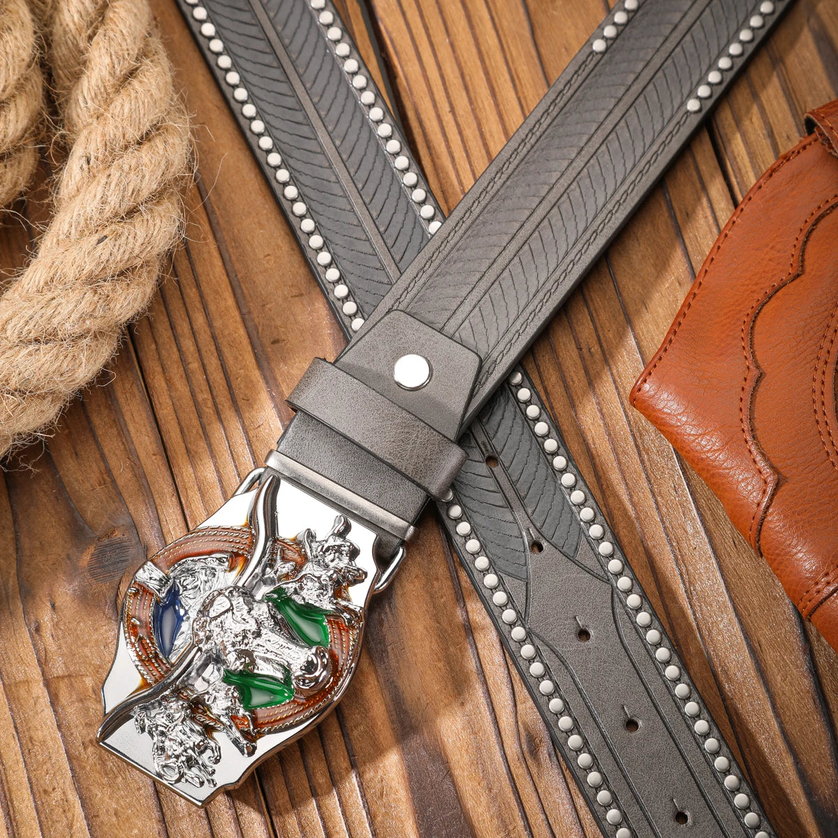 Vintage meets fashion! Alloy buckle PU belt, suitable for both men and women, to create a personalized Western style