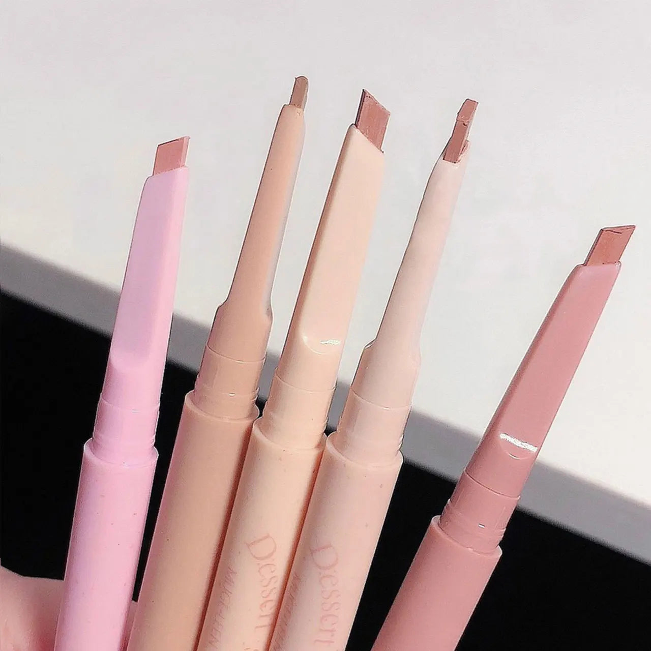 Dessert Lip Liner Automatic rotating waterproof lasting no color outline lip lipstick pen