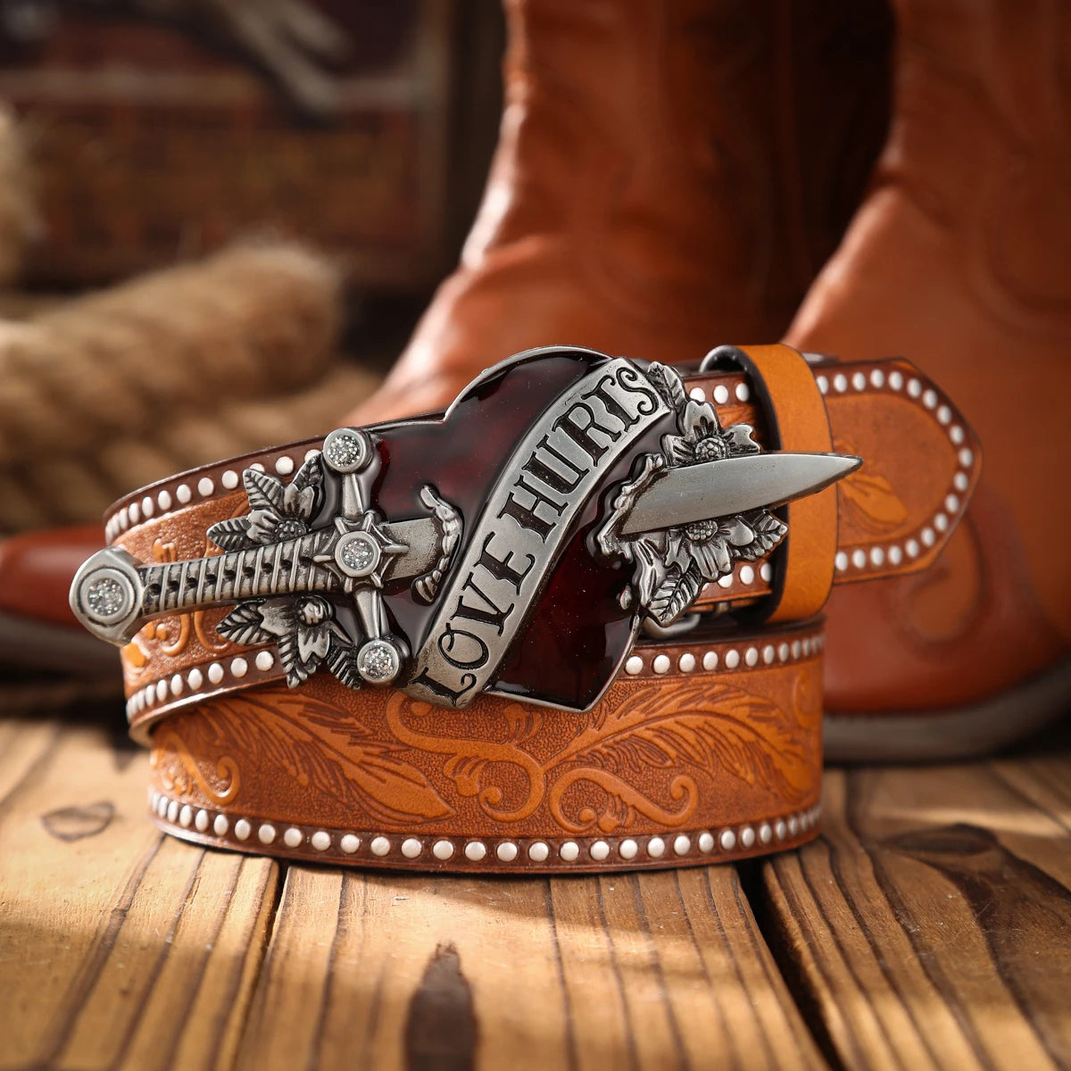 An alloy plate buckle PU material belt, suitable for both men and women, to create a personalized Western retro style