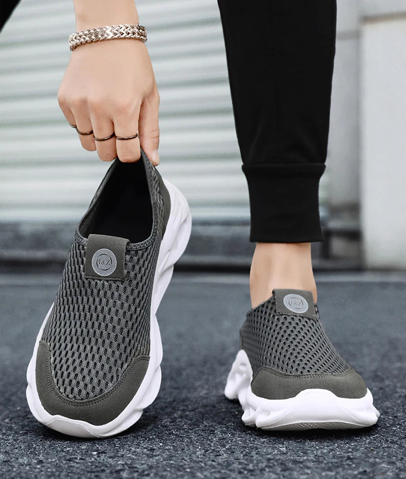 Men Casual Sport Shoes Breathable Lightweight Sneakers Outdoor Mesh Black Running Shoes Athletic Jogging Tenis Walking Shoes