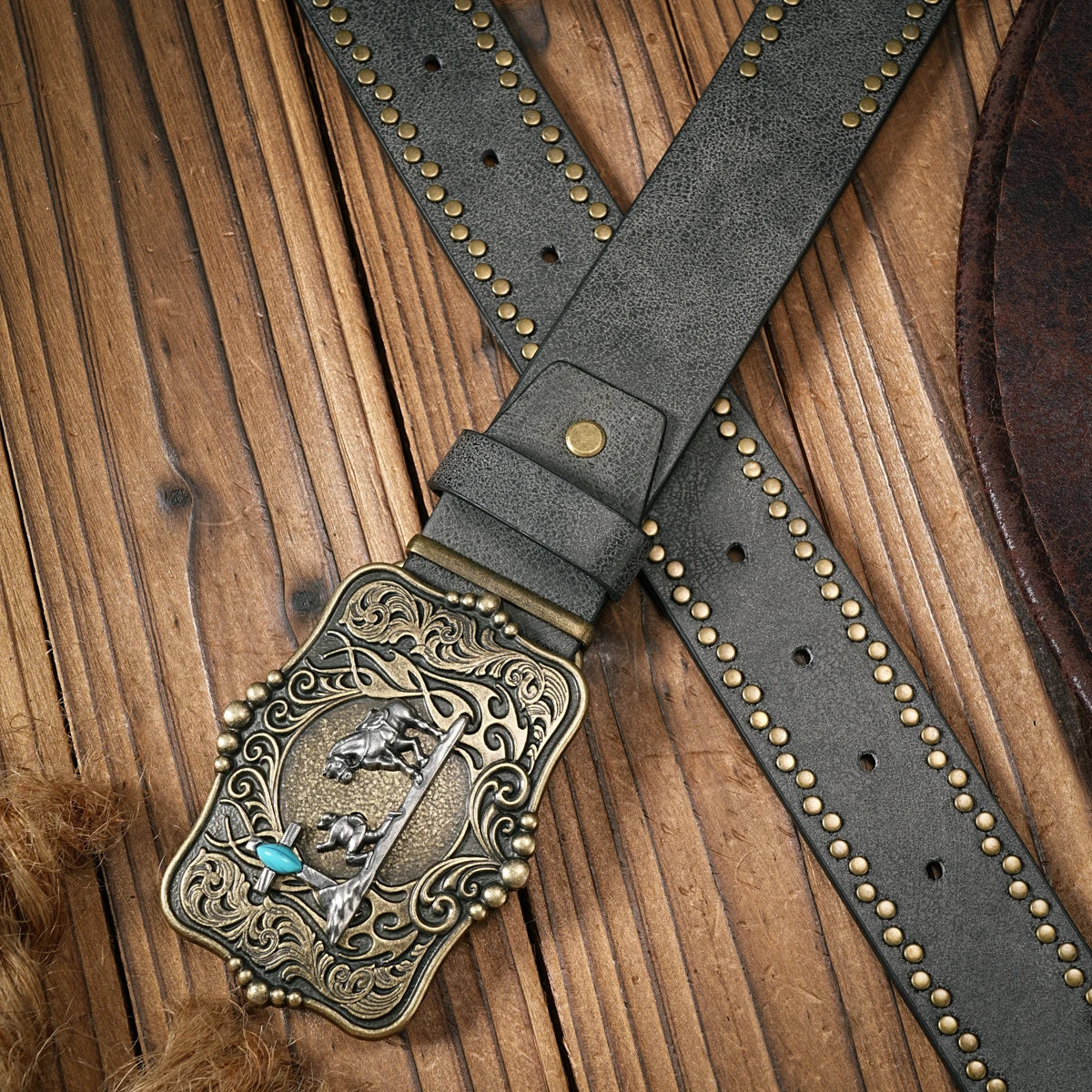 Vintage and fashion collision! PU leather alloy buckle waistband, for both men and women, to create a personalized western style