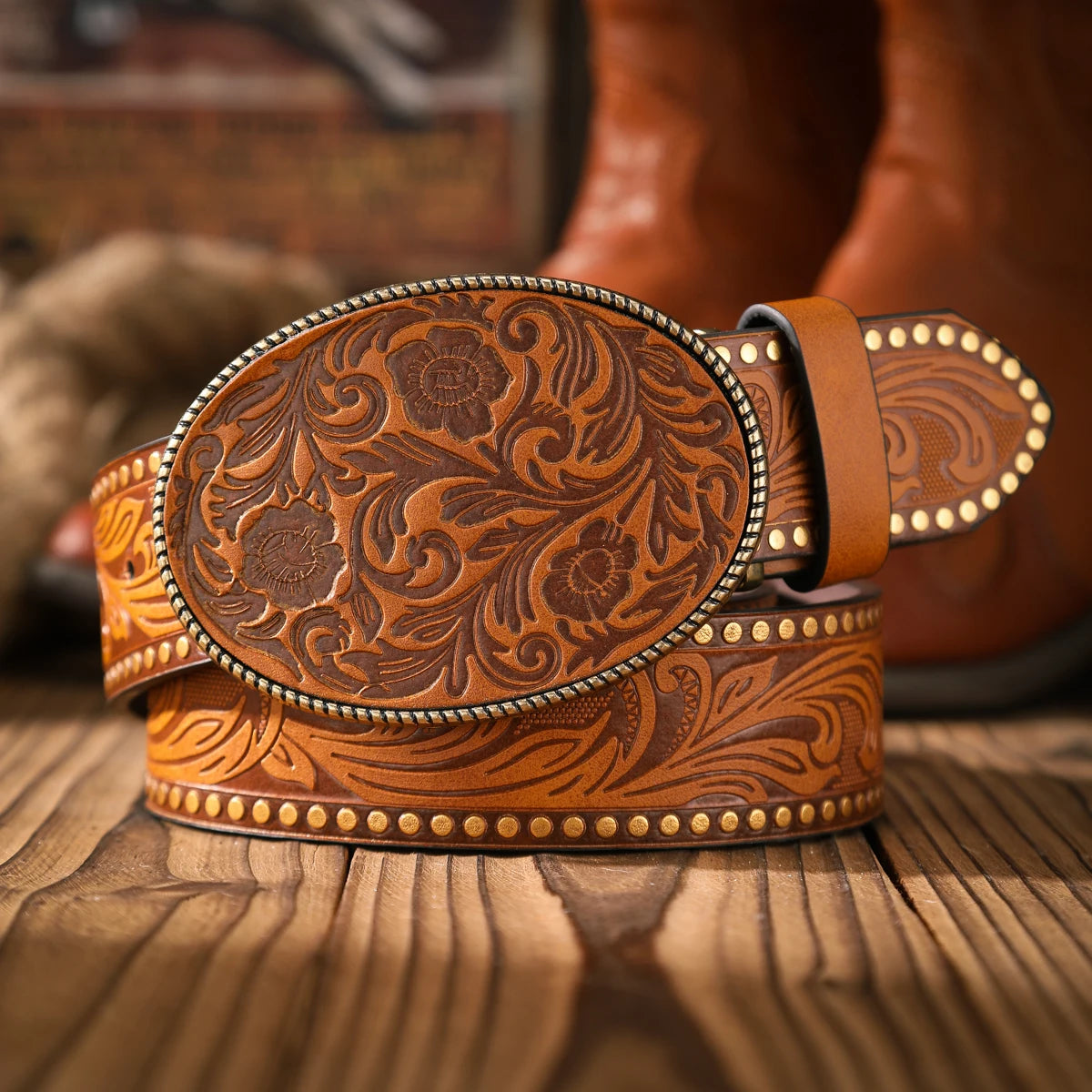 A casual and retro belt, a waist accessory for Western-style clothing, metal buckle, PU belt, suitable for both men and women