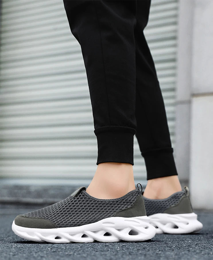 Men Casual Sport Shoes Breathable Lightweight Sneakers Outdoor Mesh Black Running Shoes Athletic Jogging Tenis Walking Shoes