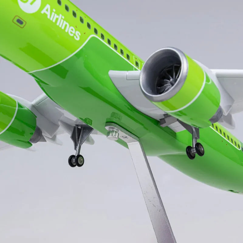 طائرة A320NEO A320 NEO سيبيريا S7، لعبة نموذج طائرة من الراتنج المصبوب، مزودة بعجلات وعجلات، مقاس 47 سم، 1/80