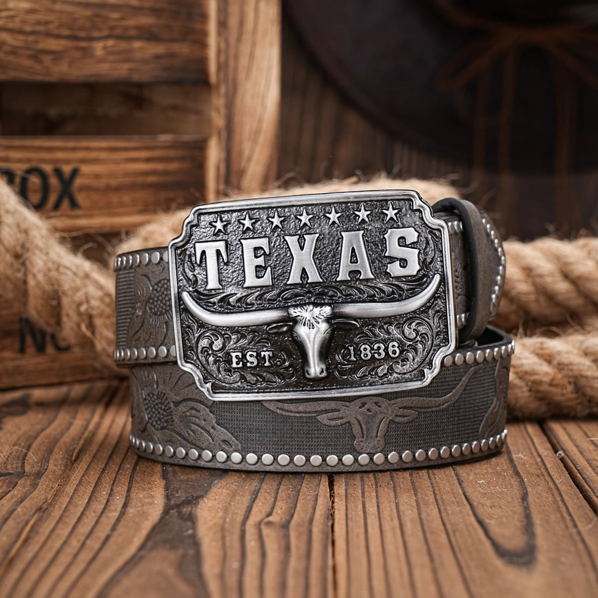 A men's and women's casual retro belt Western style! PU leather belt with metal buckle, suitable for daily work wear