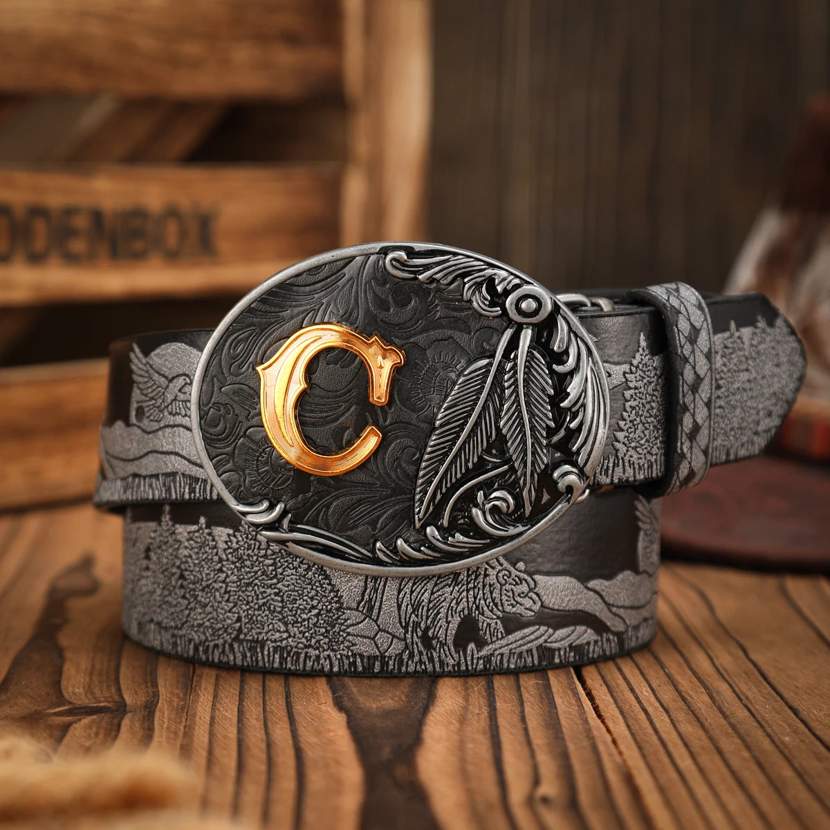 A casual, individual and retro belt, a Western-style clothing accessory, metal buckle, PU belt, suitable for both men and women