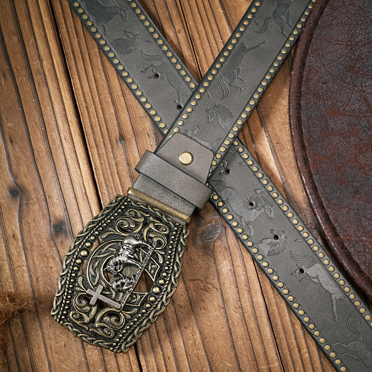 Vintage and fashion collision! PU leather alloy buckle waistband, for both men and women, to create a personalized western style