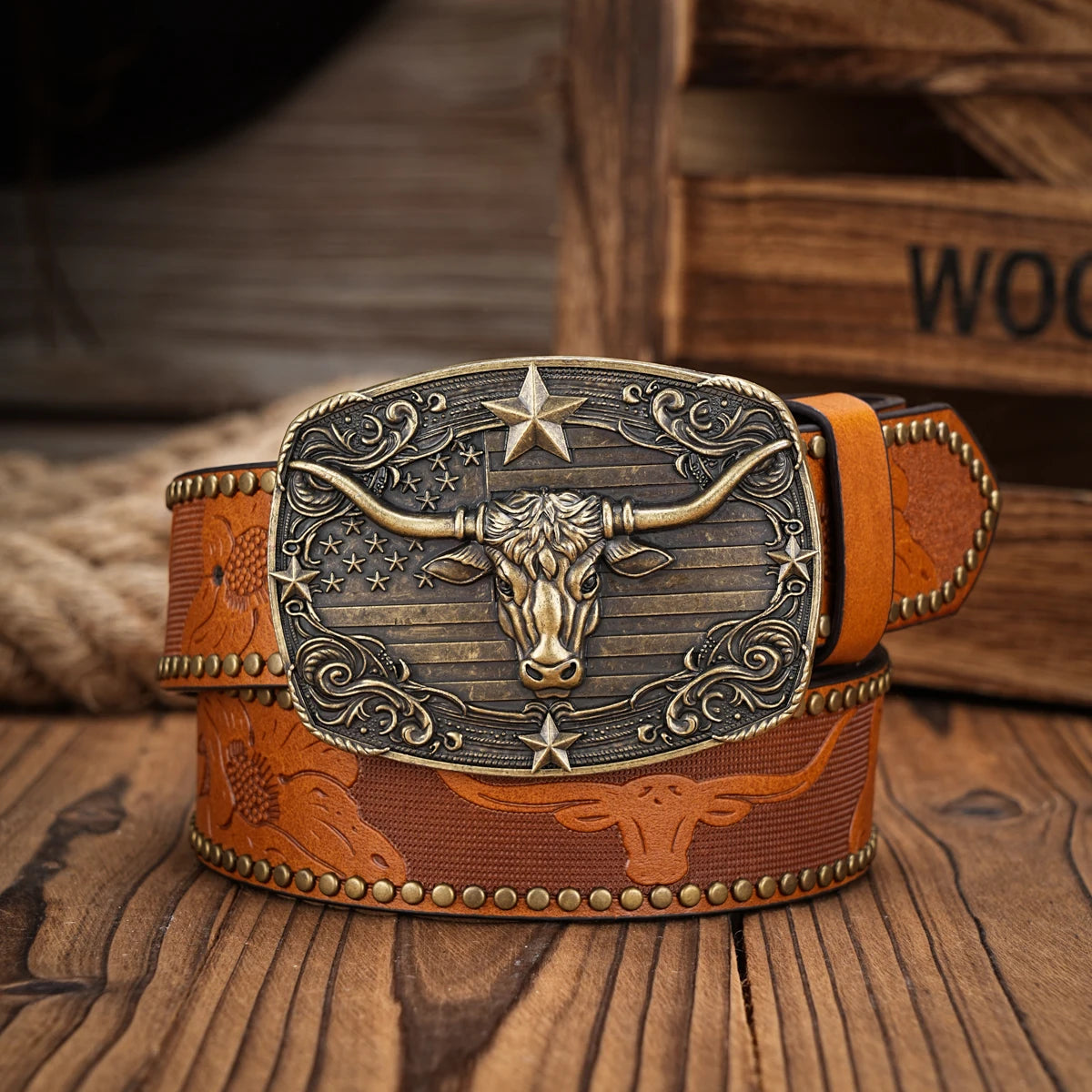A casual, individual and retro belt, Western-style clothing accessory, metal buckle, PU belt, suitable for both men and women