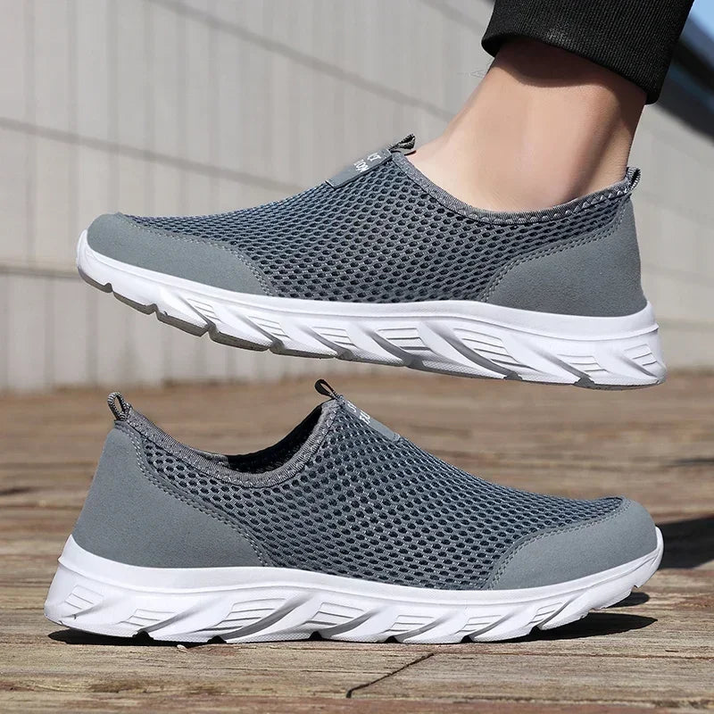 New Running Shoes for Men Breathable Sports Shoes Light Weight Fashion Summer Mesh Breathable Sneakers for Men