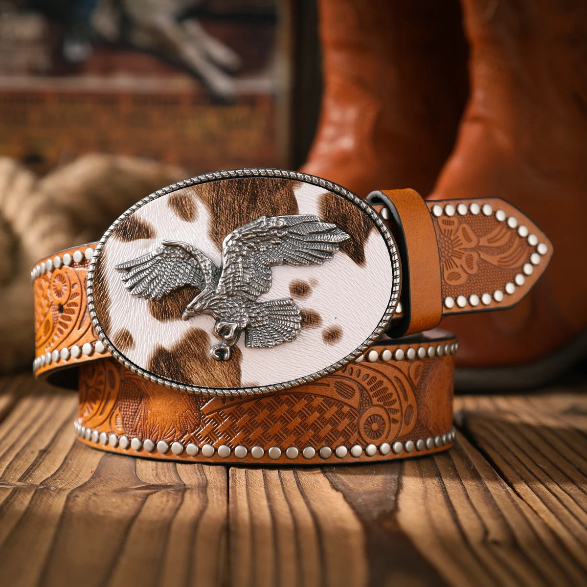 A casual and retro belt, a waist accessory for Western-style clothing, metal buckle, PU belt, suitable for both men and women