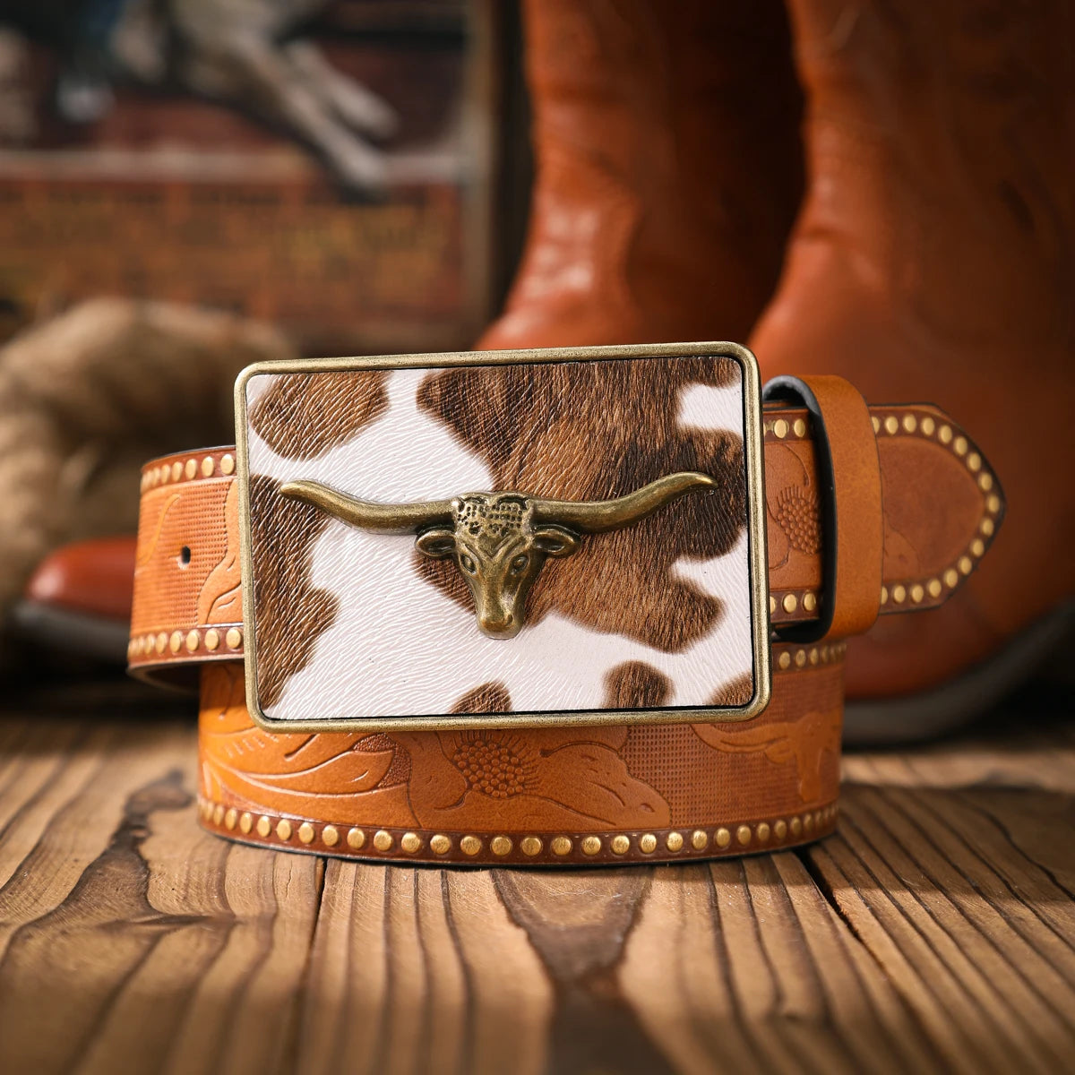 A casual and retro belt, a waist accessory for Western-style clothing, metal buckle, PU belt, suitable for both men and women