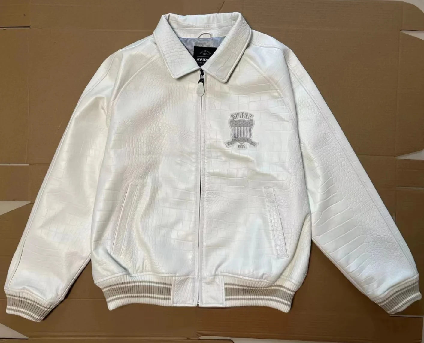 AVIREX new men's genuine leather jacket France 1.5 mm thick sheepskin embroidered crocodile pattern flight suit baseball coat