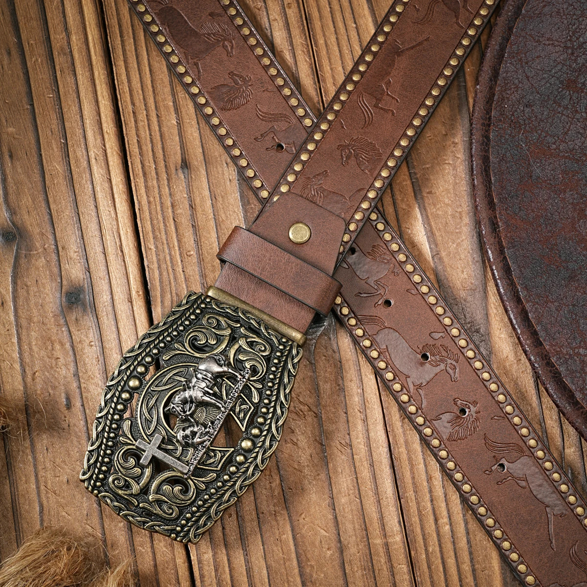 Vintage and fashion collision! PU leather alloy buckle waistband, for both men and women, to create a personalized western style