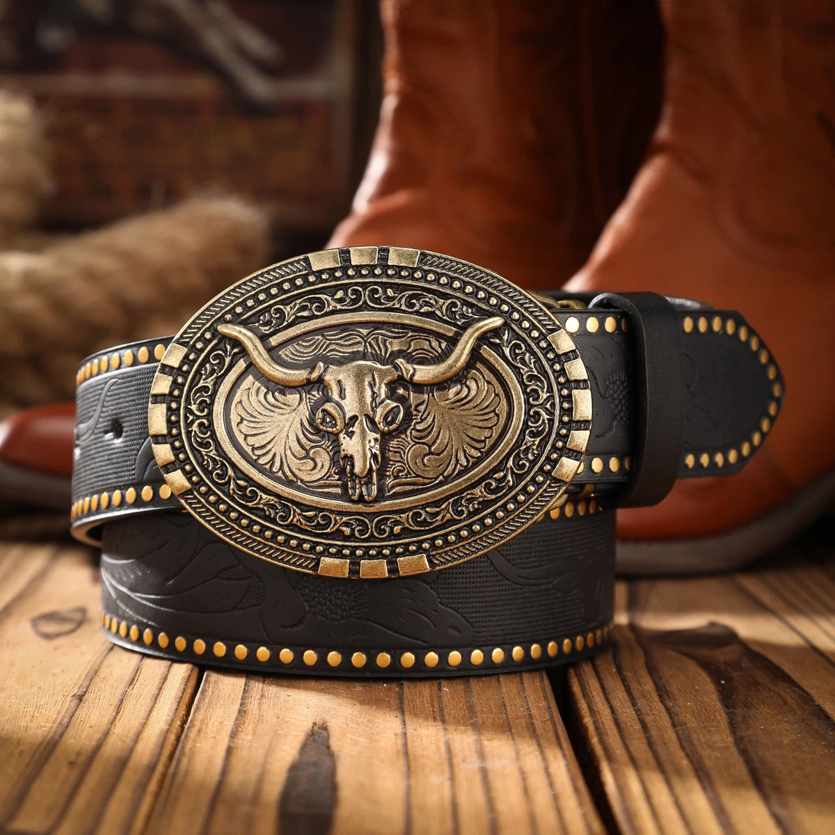 A men's and women's casual retro belt Western style! PU leather belt with metal buckle, suitable for daily work wear