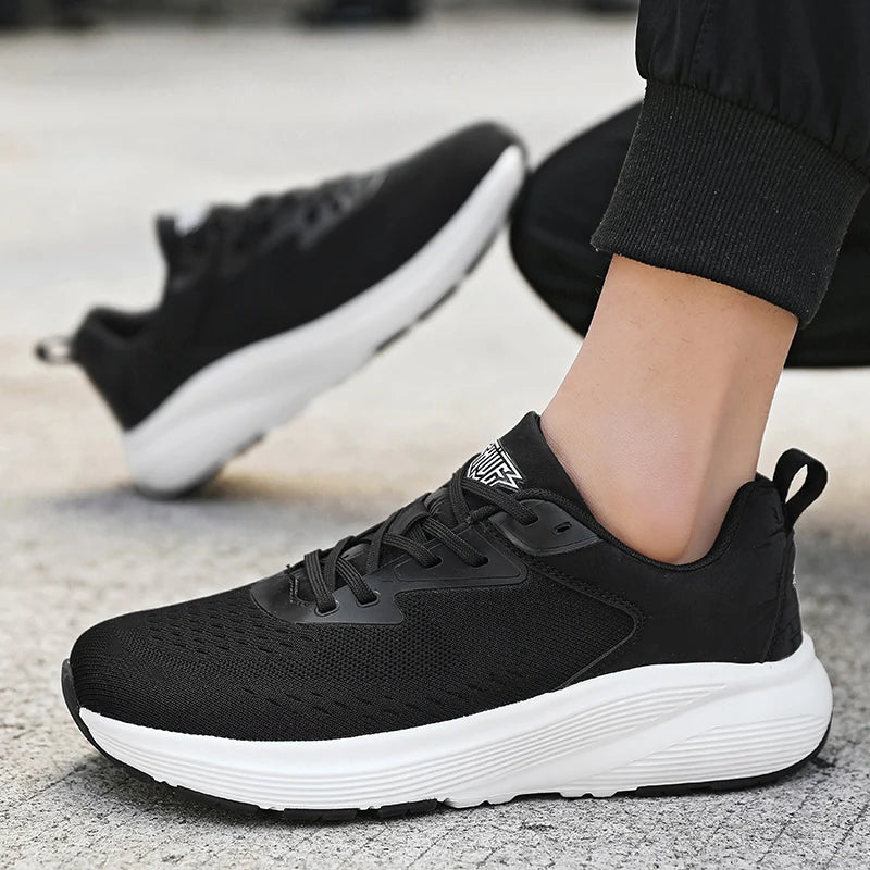 Couples breathable mesh casual sports shoes summer new non-slip outdoor running shoes plus size light men and women's sneakers