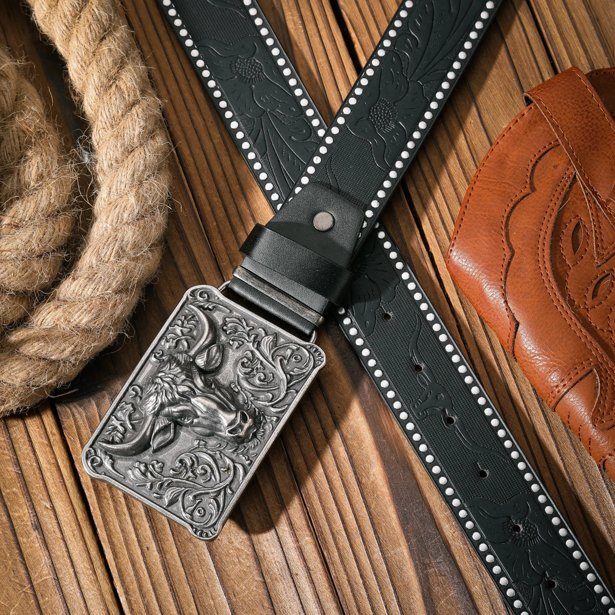 A casual and retro belt, a waist accessory for Western-style clothing, metal buckle, PU belt, suitable for both men and women