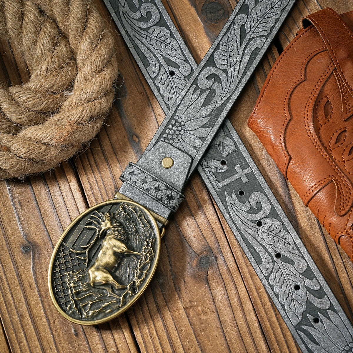 Vintage meets fashion! Alloy buckle PU belt, suitable for both men and women, to create a personalized Western style