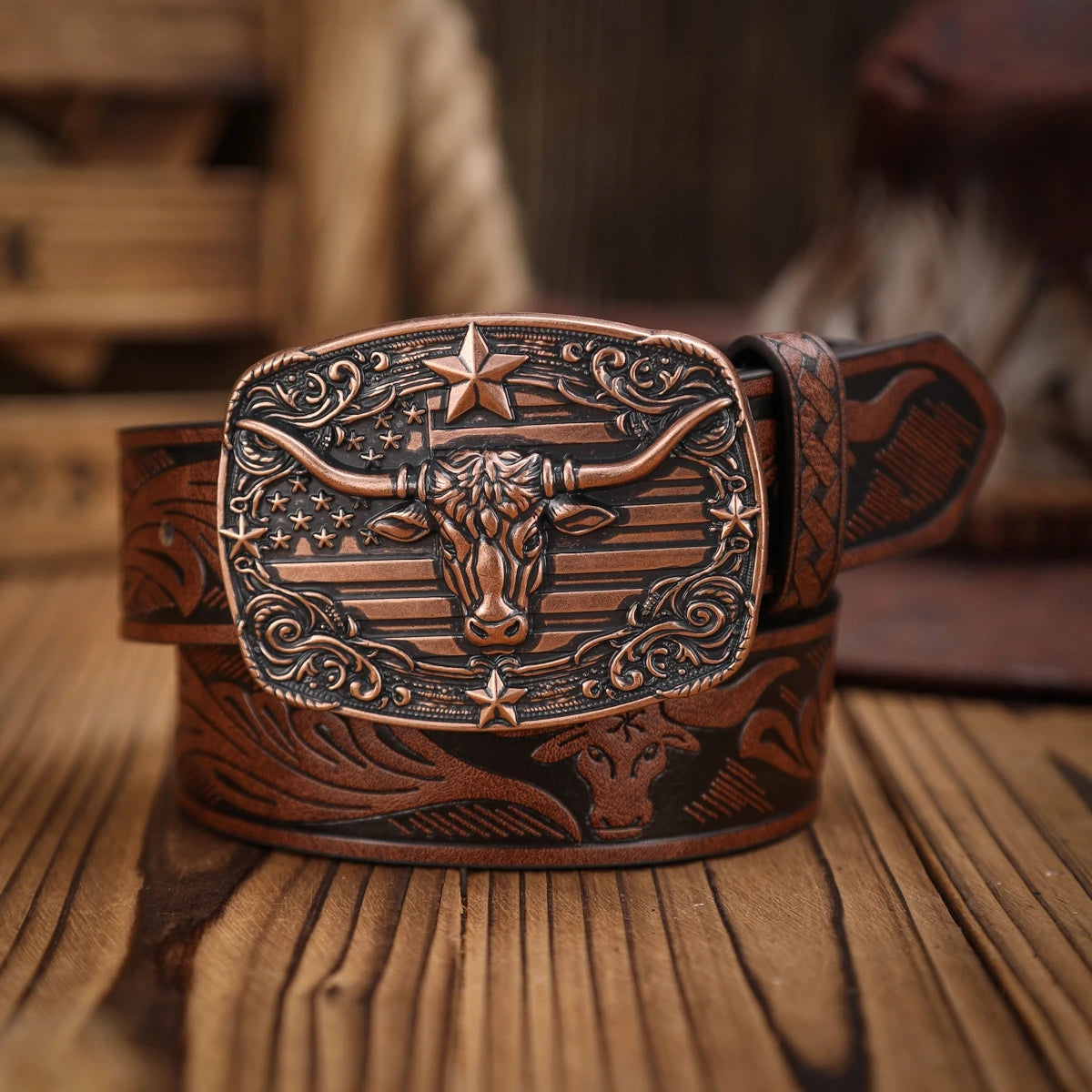 A Western-style PU leather belt for both men and women, a classic and casual retro belt