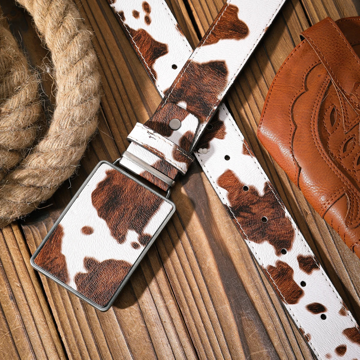 A casual and retro belt, a waist accessory for Western-style clothing, metal buckle, PU belt, suitable for both men and women