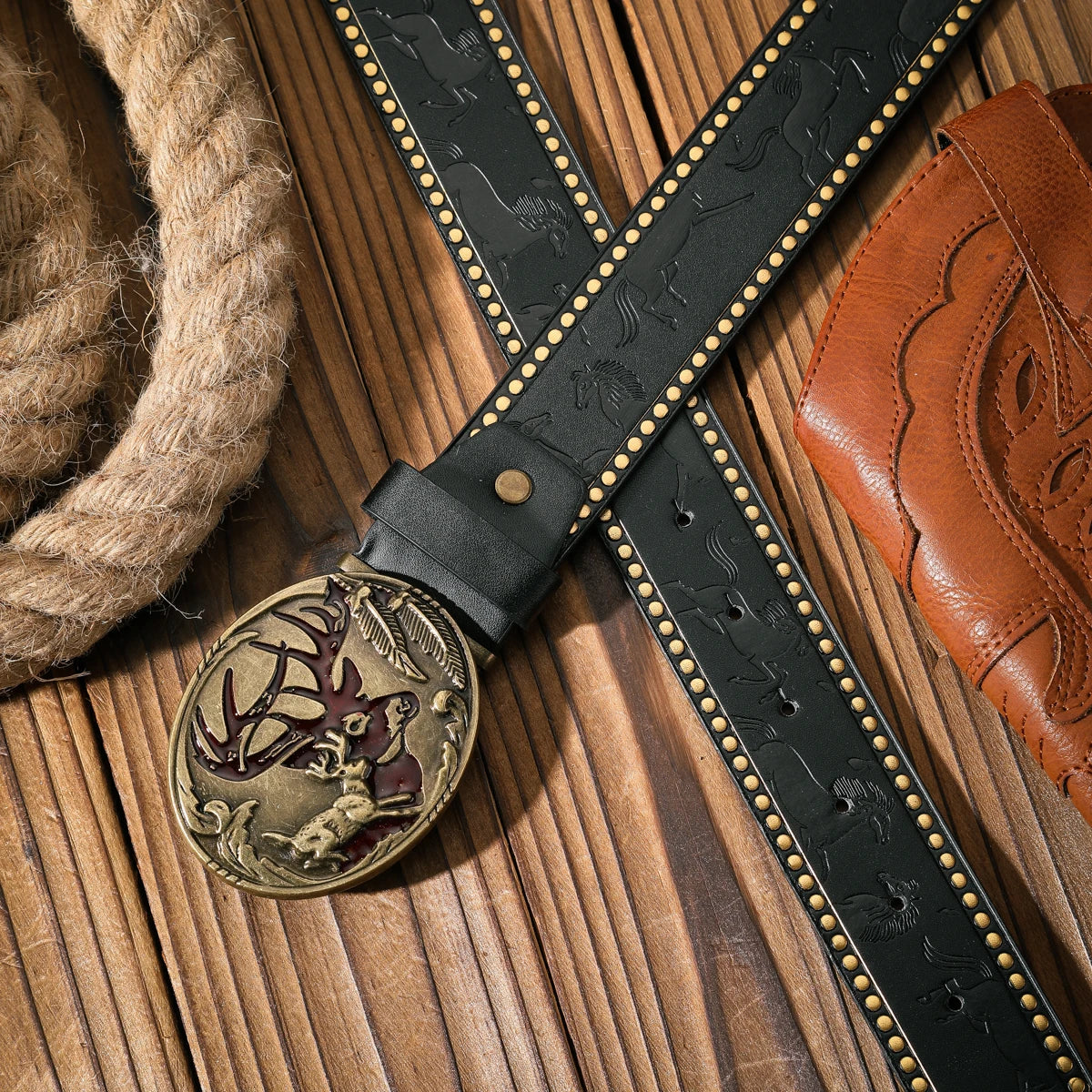 A casual and retro belt, a waist accessory for Western-style clothing, metal buckle, PU belt, suitable for both men and women