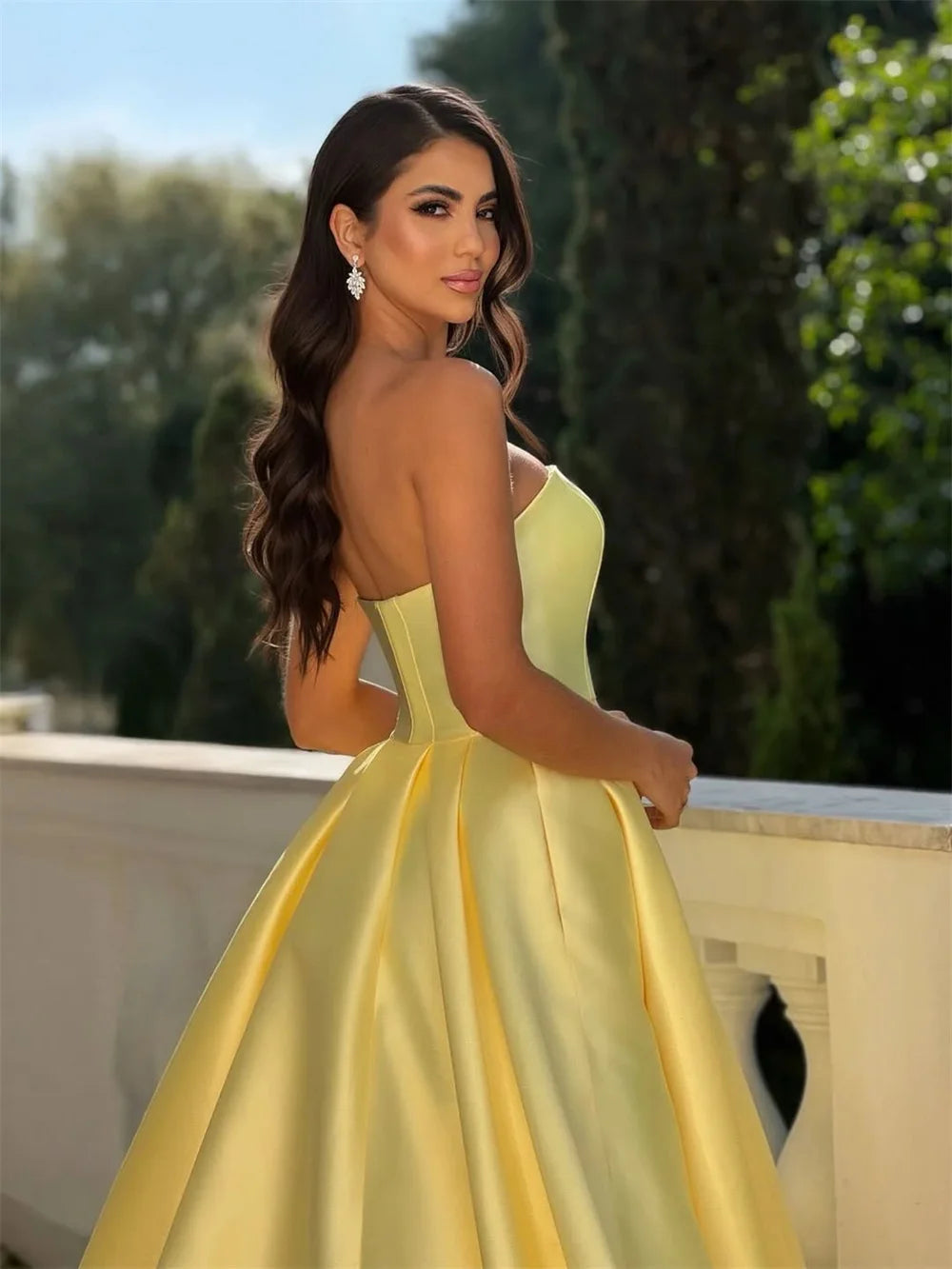 Mila Yellow Strapless Prom Dresses Sleeveless Zip Customized Luxurious Women Evening Dresses A-Line Satin vestidos de fiesta