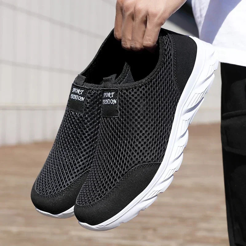 New Running Shoes for Men Breathable Sports Shoes Light Weight Fashion Summer Mesh Breathable Sneakers for Men