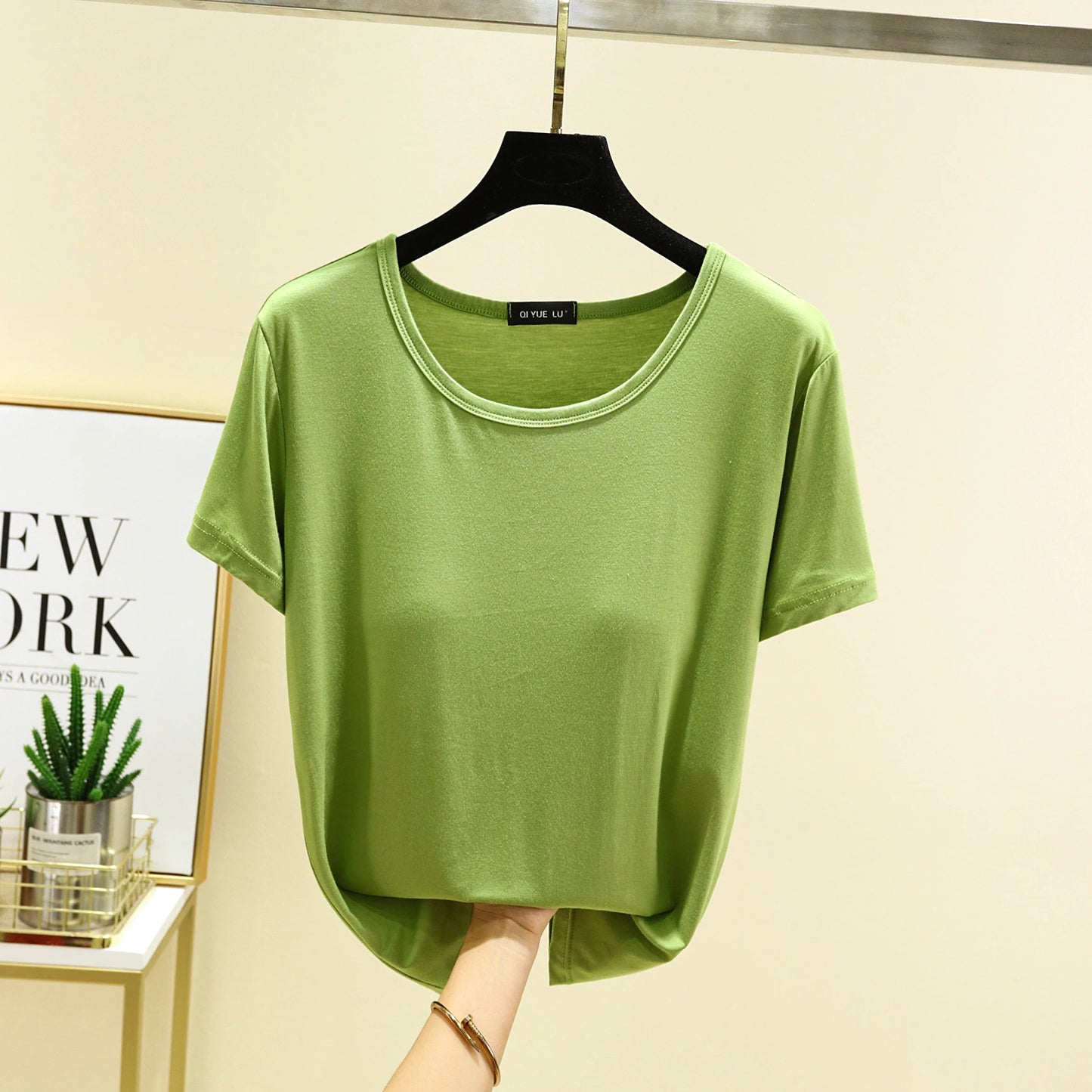 Loose Modal T-irt Women's Spring Summer round Ne ort Sve Built-In Bra Large Size Base irt Casual Sle Summer Top