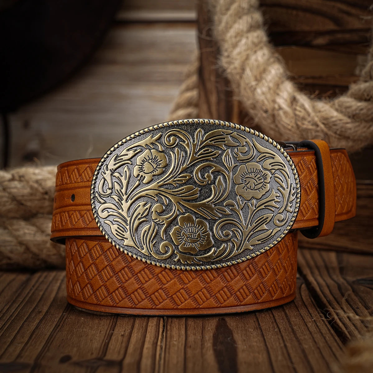 A men's and women's casual retro belt Western style! PU leather belt with metal buckle, suitable for daily work wear