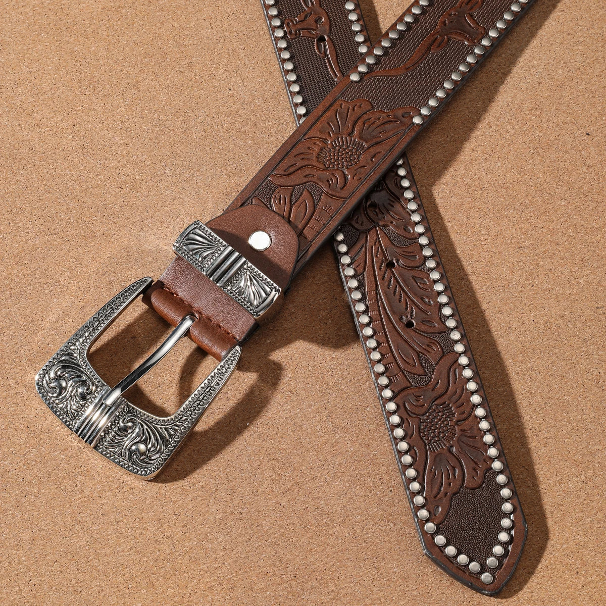 A casual, individual and retro belt, Western-style clothing accessory, metal buckle, PU belt, suitable for both men and women