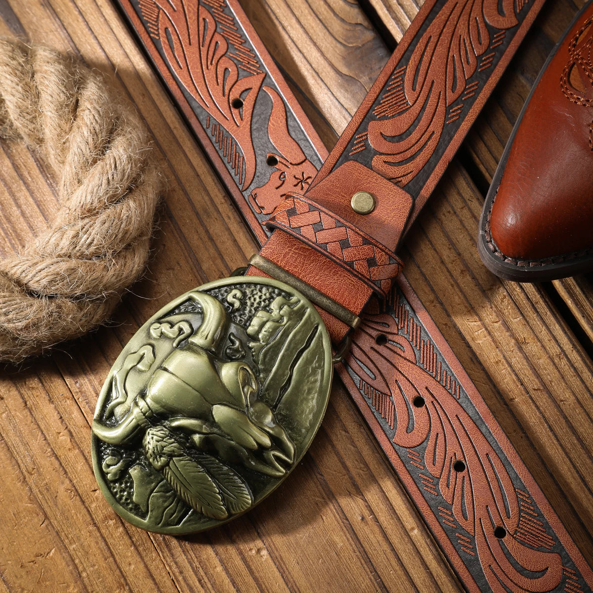 Vintage and fashion collision! PU leather alloy buckle waistband, for both men and women, to create a personalized western styl