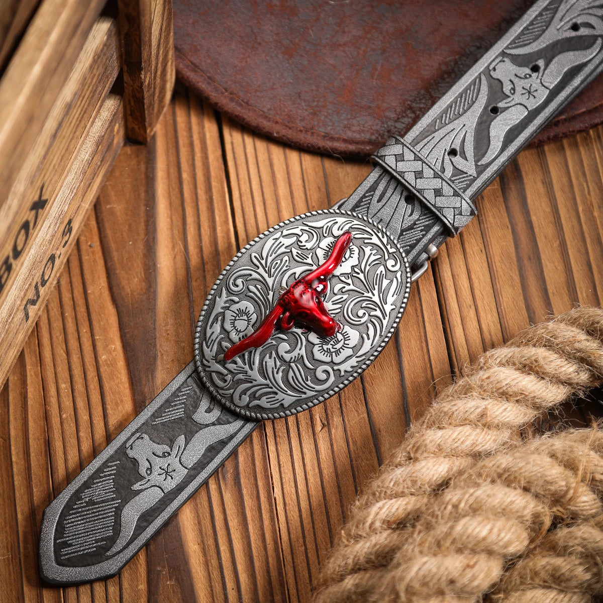 Casual, individual and retro belts, Western-style clothing accessories, metal buckles, PU belts, suitable for both men and women