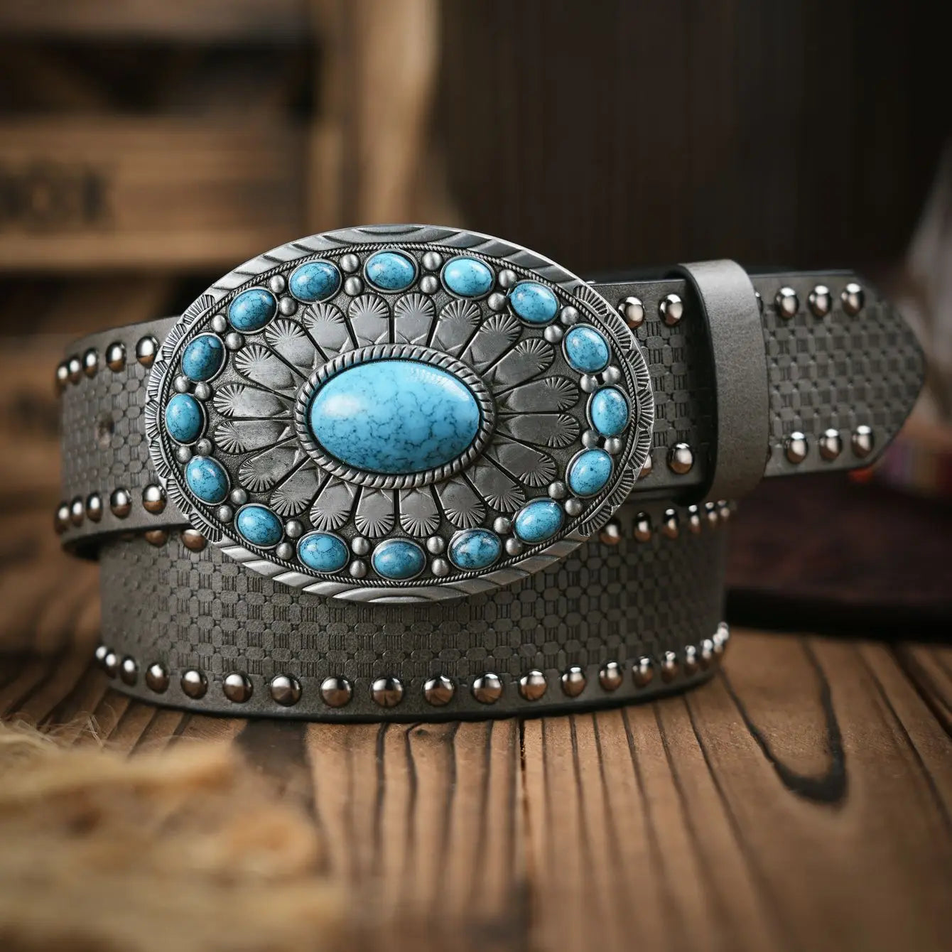 A men's and women's casual retro belt Western style! PU leather belt with metal buckle, suitable for daily work wear