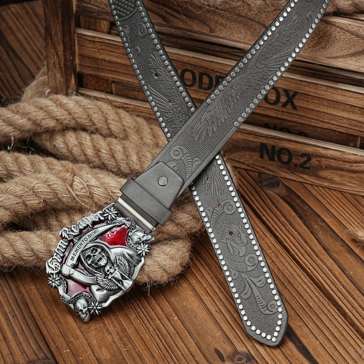 A men's and women's casual retro belt Western style! PU leather belt with metal buckle, suitable for daily work wear