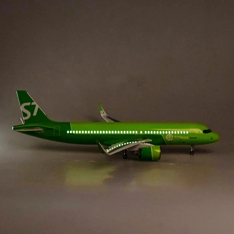 طائرة A320NEO A320 NEO سيبيريا S7، لعبة نموذج طائرة من الراتنج المصبوب، مزودة بعجلات وعجلات، مقاس 47 سم، 1/80