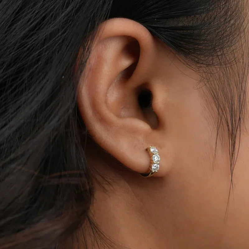 Lnngy Huggies Earrings Sterling Silver 925 Certificated Three Stone 4mm Moissanite Earring For Women Ladies Wedding Jewelry Gift