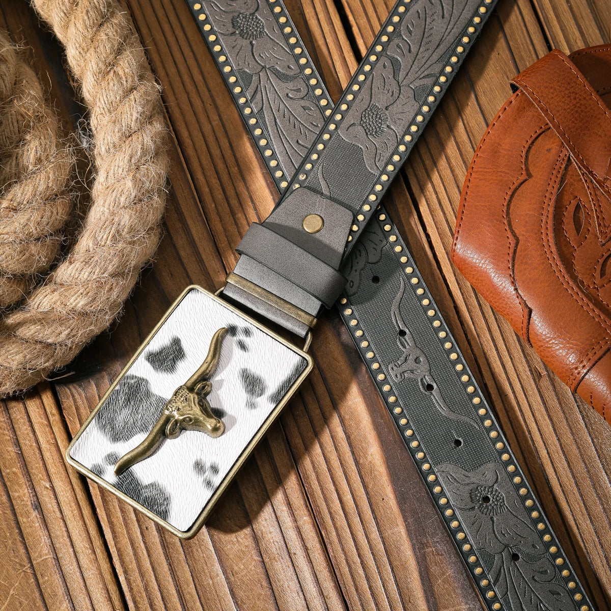 A casual and retro belt, a waist accessory for Western-style clothing, metal buckle, PU belt, suitable for both men and women