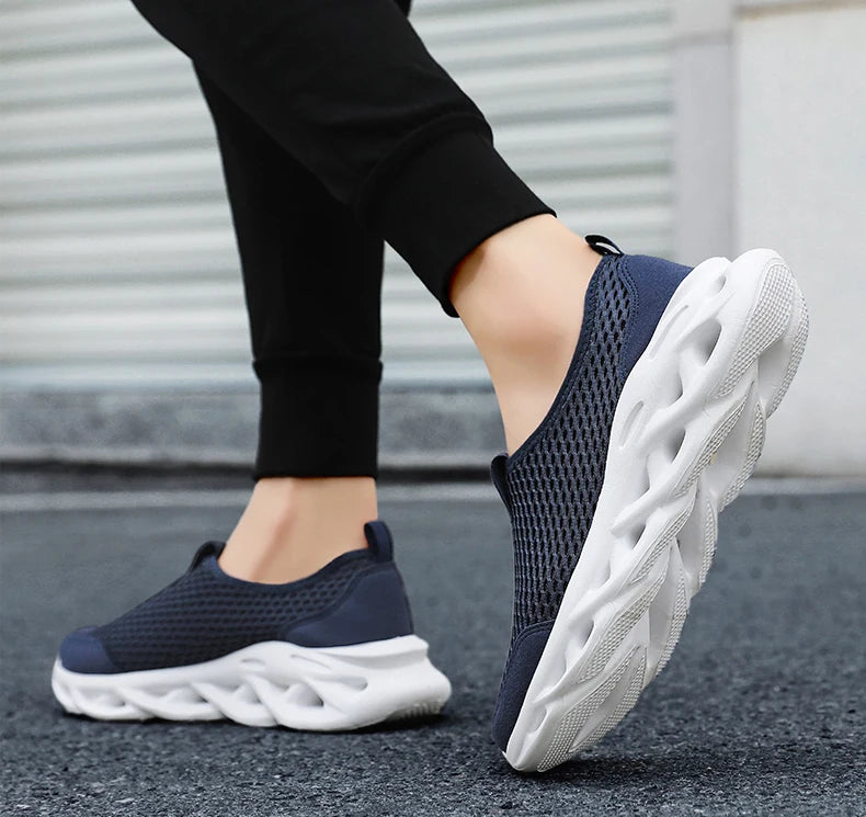 Men Casual Sport Shoes Breathable Lightweight Sneakers Outdoor Mesh Black Running Shoes Athletic Jogging Tenis Walking Shoes