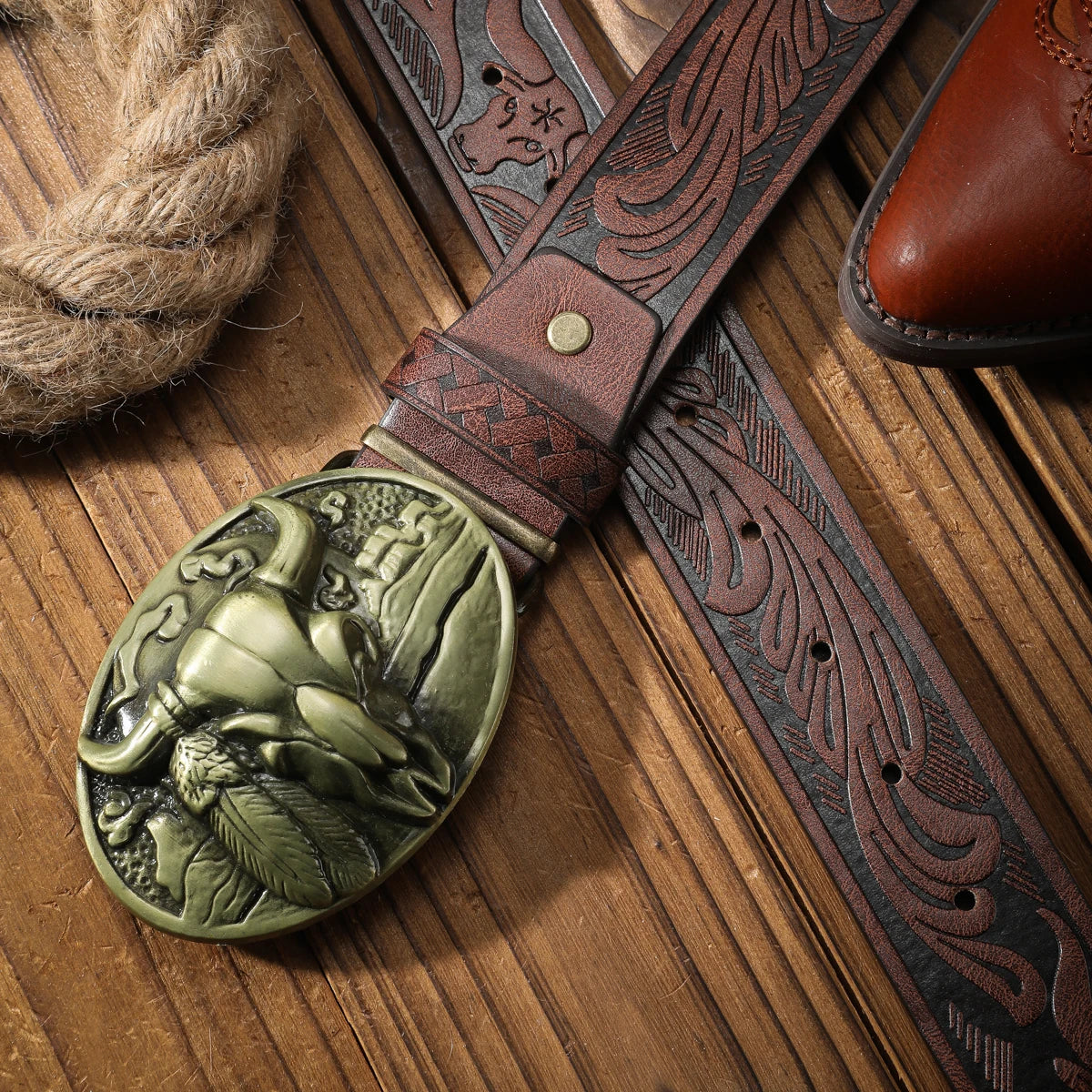 Vintage and fashion collision! PU leather alloy buckle waistband, for both men and women, to create a personalized western styl